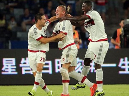 AC Milan 1-0 Inter Milan: Tuyệt phẩm của Mexes