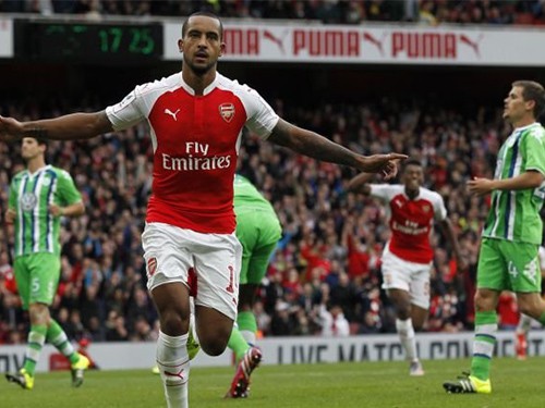 Arsenal 1-0 Wolfsburg: Walcott lập công, pháo thủ đăng quang trên sân nhà