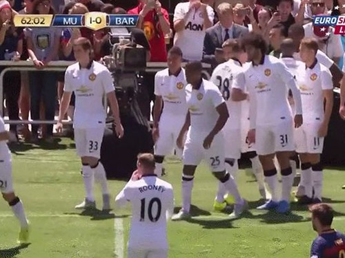 Van Gaal và màn thay người ‘phũ’ nhất lịch sử bóng đá