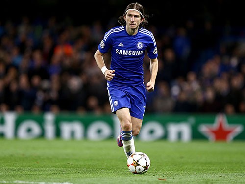 Khó chiều Mourinho, Filipe Luis trở về Madrid