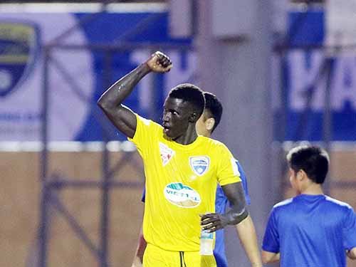 SLNA chờ nhà tài trợ mới