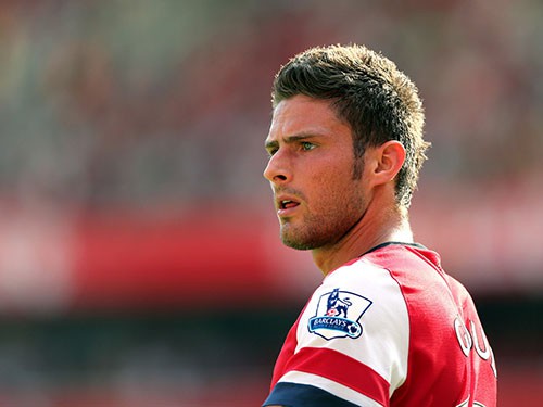 Hàng công Arsenal: Chịu lớn chưa, Giroud?