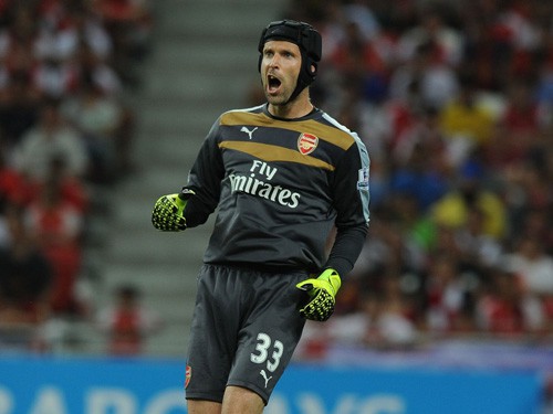 Petr Cech: Van der Sar của Arsenal?
