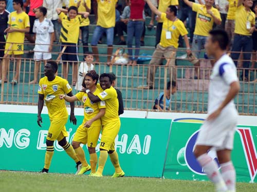 Thanh Hóa 2-1 SLNA: Đẳng cấp và may mắn