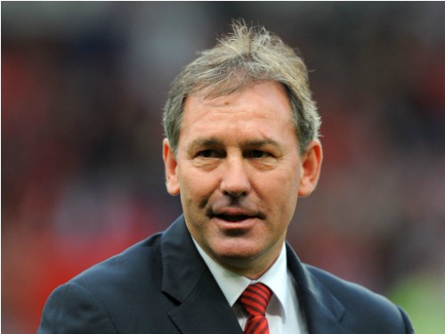 Bryan Robson: “Tiền vệ quyết định tất”