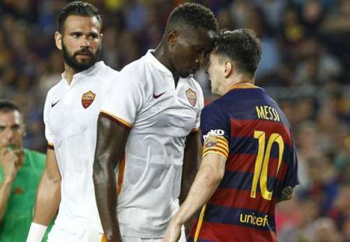 “Messi bóp cổ cầu thủ Roma là bình thường”