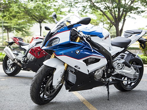 BMW S1000 RR 2015: “Hổ mọc thêm cánh”