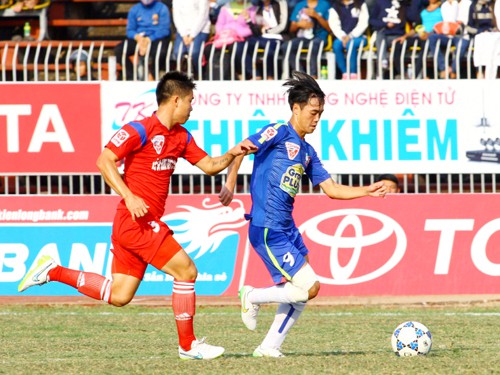 Café 24h: Mang V.League ra phố đi bộ