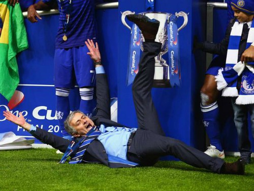 Jose Mourinho gia hạn hợp đồng với Chelsea