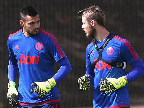 Van Gaal loại bỏ De Gea