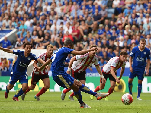Leicester City 4-2 Sunderland: Làm thịt mèo đen