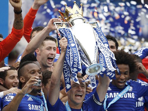 Ở Premier League đừng nói chuyện nghèo!