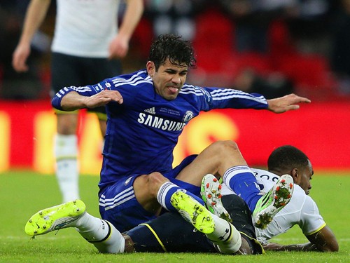 Chấn thương bí ẩn của Diego Costa: Nỗi ức chế về những “bệnh nhân Brazil”