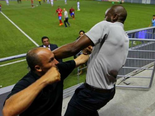 Huyền thoại Man City, Paulo Wanchope: Xộ khám vì đánh nhau với nhân viên an ninh