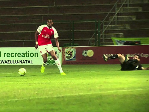 Những hình ảnh đẹp của các cầu thủ trẻ Arsenal tại Durban