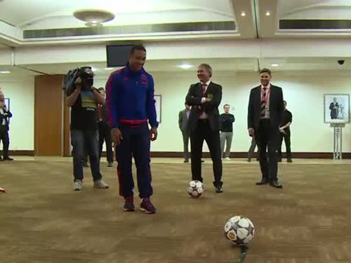 Memphis Depay ‘gỡ gạc’ chút thể diện cho Man Utd