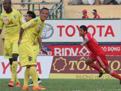 18h00 (VTV6), HN.T&T – B.Bình Dương: “Thắng làm Vua…”