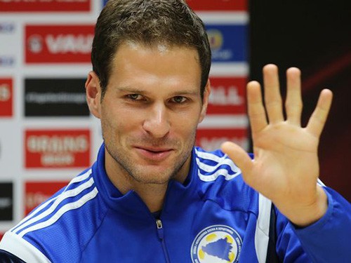Chelsea: Gánh nặng của Begovic