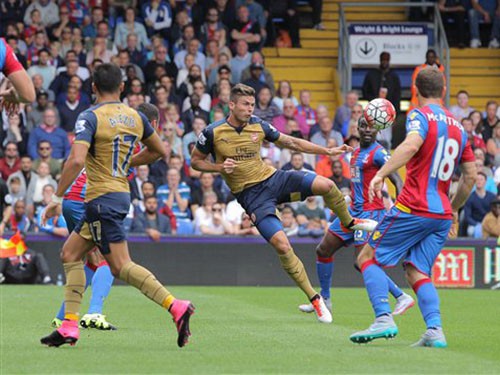 Crystal Palace 1-2 Arsenal: Ba điểm may mắn