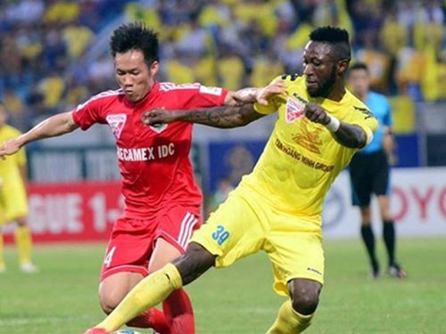Hà Nội T&T 2-2 Becamex Bình Dương: Ngang tài ngang sức