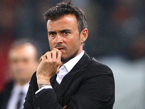 HLV Luis Enrique: Cứ “xoay” là… chóng mặt