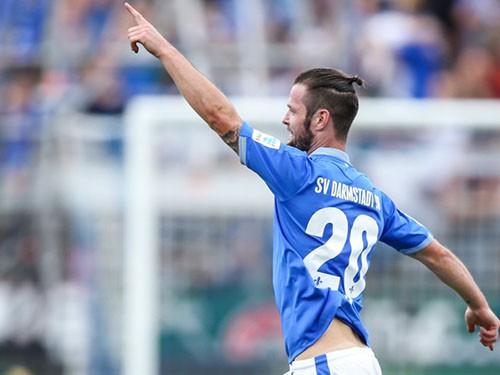 Cầu thủ tân binh gây bất ngờ lớn ngày khai màn Bundesliga