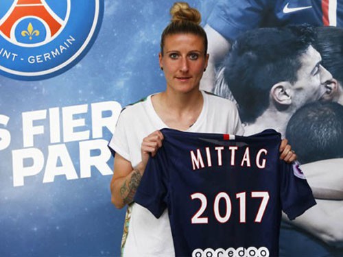 Nữ sát thủ PSG và cú đúp tuyệt phẩm khiến ai cũng phải ghen tị