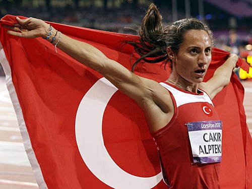 Ngôi sao điền kinh Thổ Nhĩ Kỳ bị tước HCV Olympic