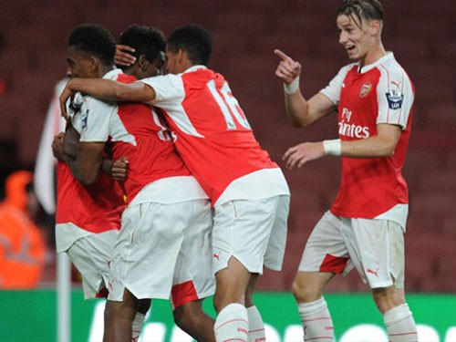 Xem lại pha phối hợp như thêu hoa dệt gấm của các cầu thủ U21 Arsenal
