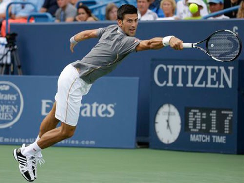 Novak Djokovic 2-0 Benoit Paire