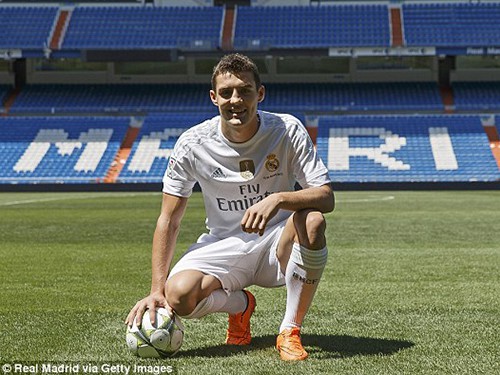 Buổi tập đầu tiên của Kovacic trong màu áo Real Madrid