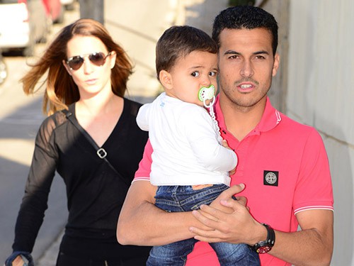 Fabregas cướp nhà tình địch cho chiến hữu Pedro trú ngụ