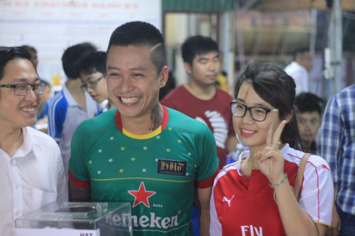 HAT FC vs Phoenix FC: Tuấn Hưng tiếp tục đá bóng gây quỹ từ thiện
