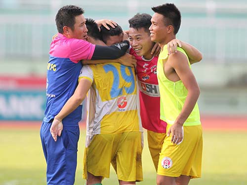 CLB Hà Nội lên V.League