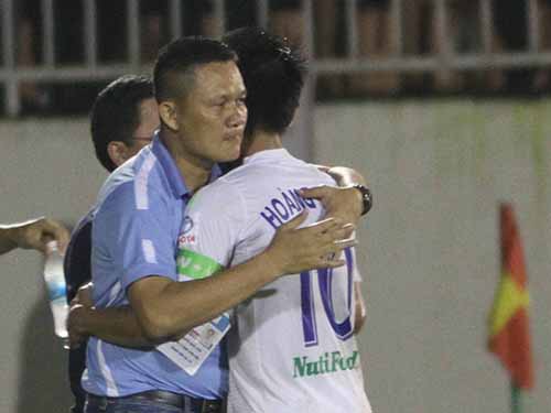 HLV Nguyễn Quốc Tuấn: “Mất Công Phượng, có khi lại hay…”