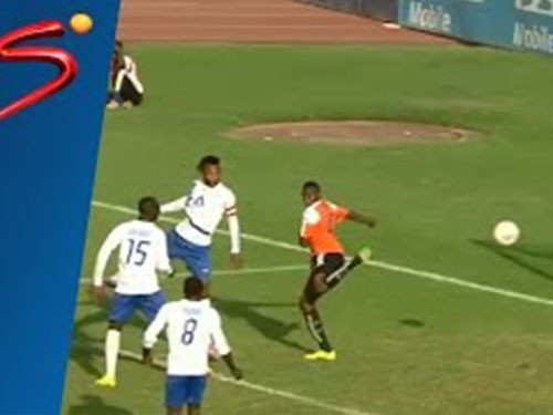 Bàn thắng cực dị ở châu Phi khiến Ibrahimovic phải ngỡ ngàng