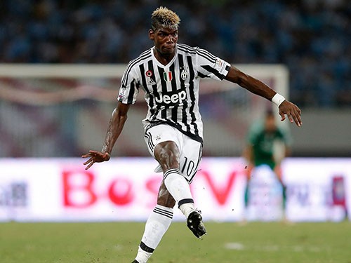Học Ronaldo đá phạt, Pogba trở thành trò hề trên sân