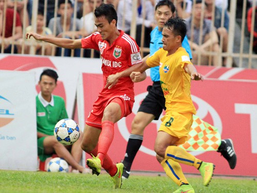 B.Bình Dương treo thưởng bao nhiêu cho trận gặp FLC Thanh Hóa?
