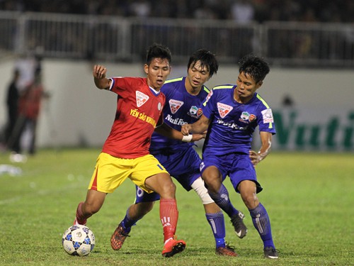 HA.GL: “Gậy ông đập lưng ông”
