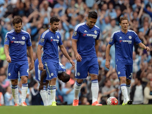 Chelsea chỉ có 4 điểm sau 3 vòng: Trâu chậm uống nước đục?