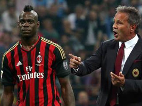01h45 (30/8), Milan – Empoli: Làm gì với Balotelli?