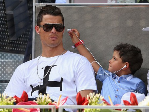 Cristiano Ronaldo: “Sợ nhất là chết trẻ”