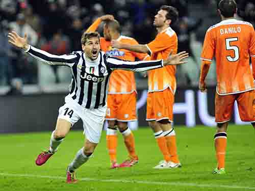 Sevilla: Llorente hồi hương