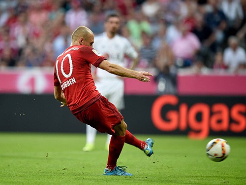 Bayern Munich 3-0 Bayer Leverkusen: Cái tát của Robben