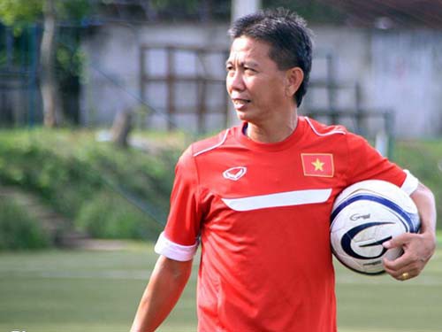 Giải U.19 ĐNÁ, Việt Nam 6-0 Singapore: Chơi tennis
