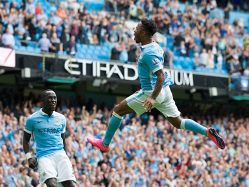 Man City 2-0 Watford: Sterling khai hỏa, Man City chắc ngôi đầu