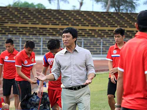 V.League: Cuối mùa đi “liên hệ”