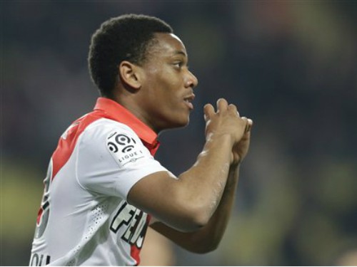 Anthony Martial: Tân binh M.U làm bố ở tuổi 19