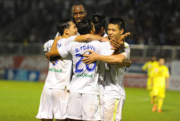 Hoàng Anh Gia Lai 3-2 Hà Nội T&T: Thắng ngược, chắc trụ hạng