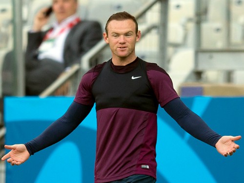 Rooney: “Martial là thằng quái nào?!”